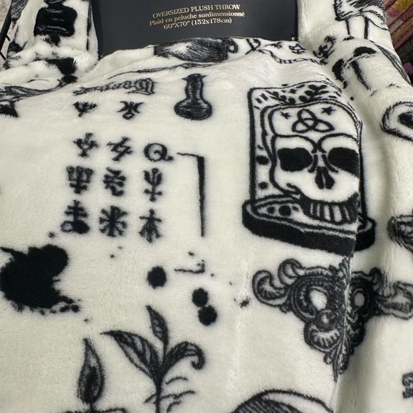 RACHEL Rachel Roy Halloween THE Alchemy Oversized Plush Throw Blanket Halloween - Picture 11 of 15